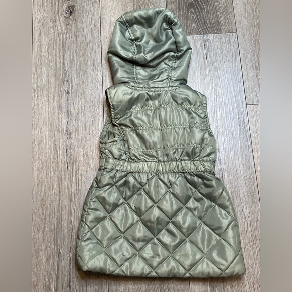 Girls Hooded Puffer Vest Green Size 6 - Picture 2 of 16